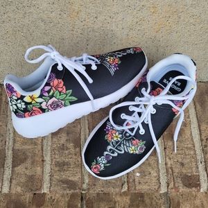 Like New! GROOVE BAGS  Custom Print Black Nurse Sneakers